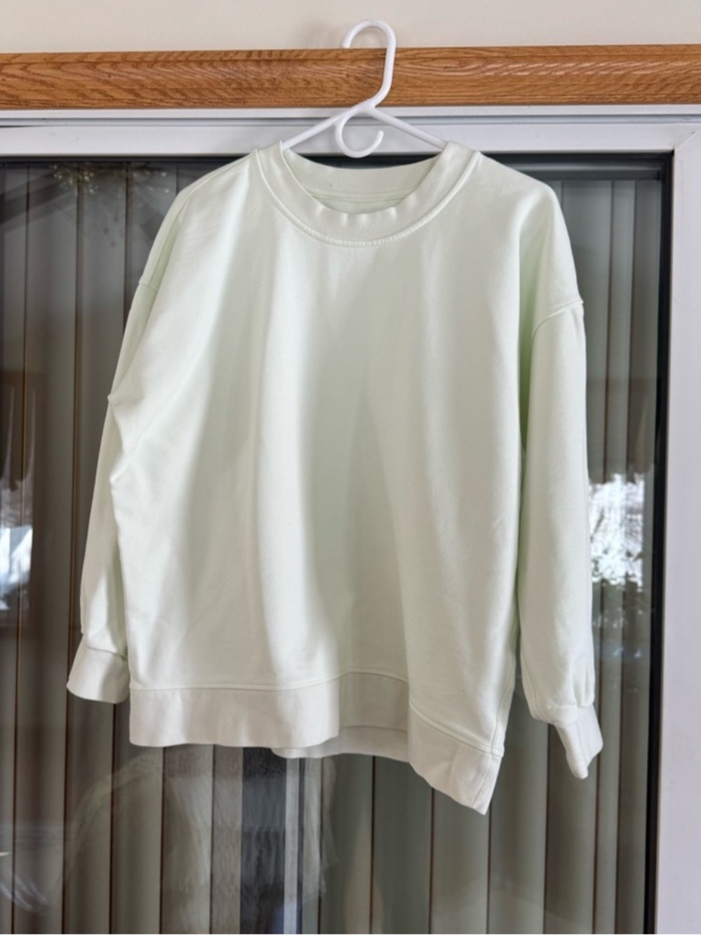 Lululemon Pale Neon
Yellow/Green Oversized Sweatshirt